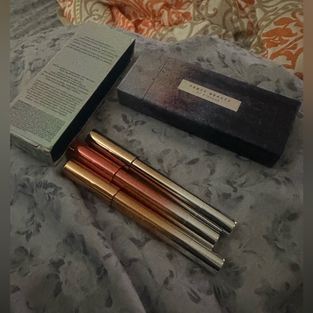 Fenty Beauty by Rihana  size 3x1 4g/30x0 .05oz